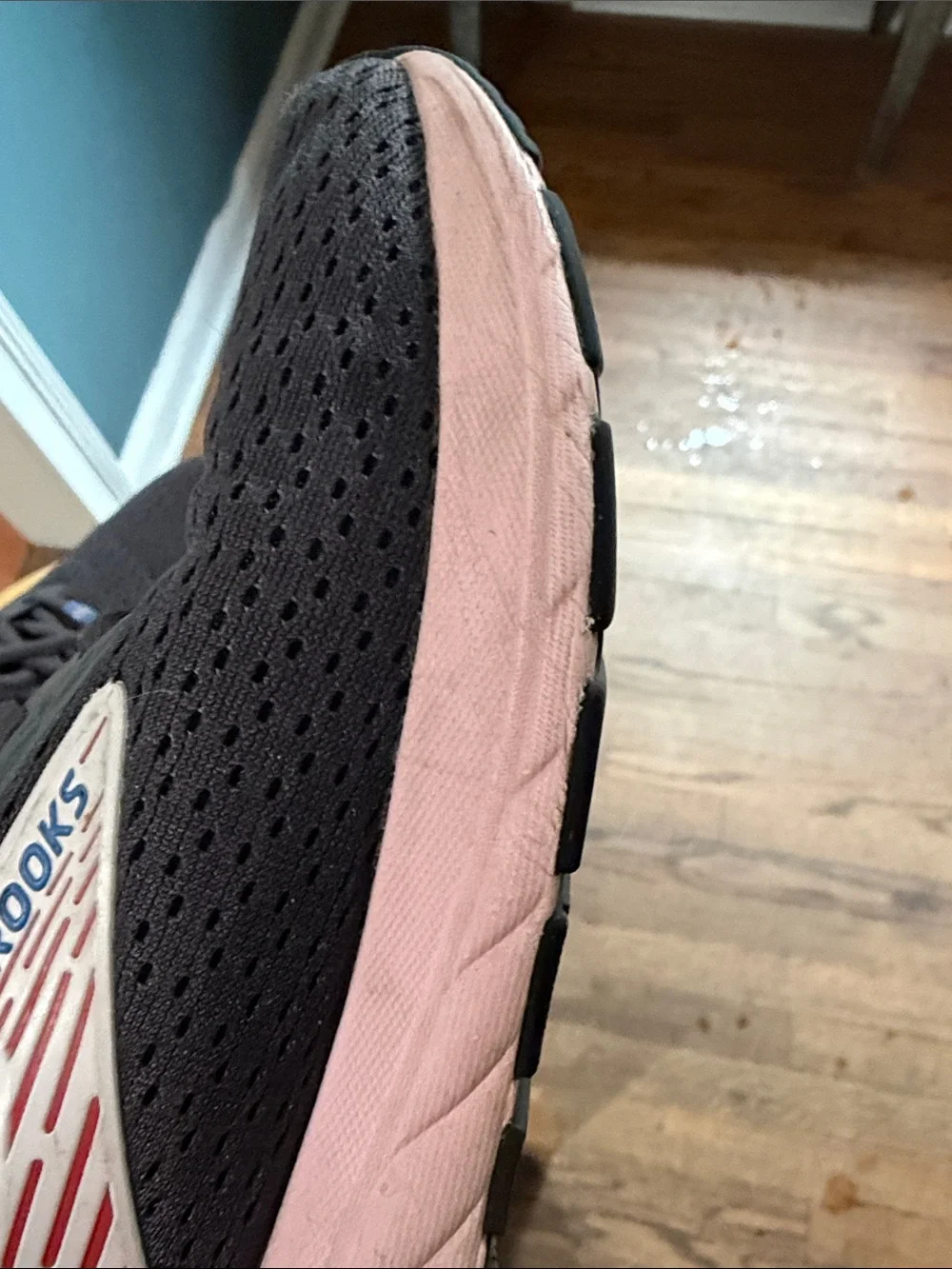 Brooks Women’s Grey and Pink Anthem 6 Athletic Running Shoes